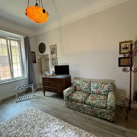 La Dimora Di B.cairoli Gæstehus