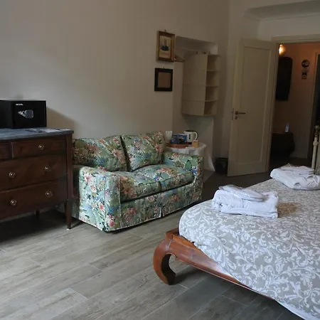 Maison d'hôtes La Dimora Di B.cairoli