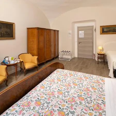 La Dimora Di B.cairoli 4*