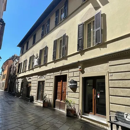 Maison d'hôtes La Dimora Di B.cairoli 4*