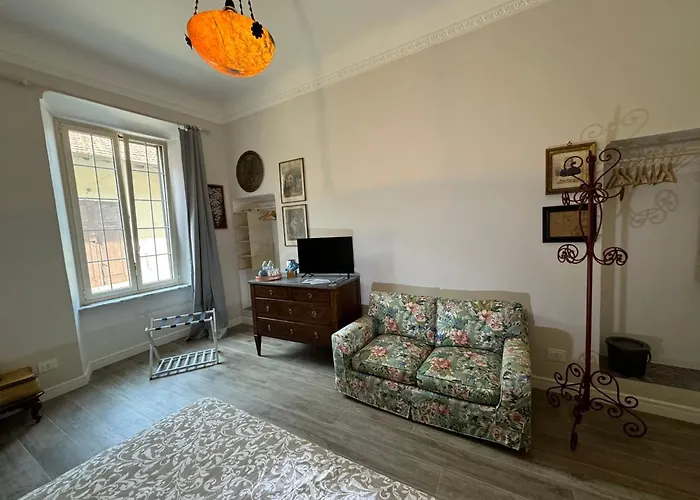 La Dimora Di B.cairoli Gasthuis